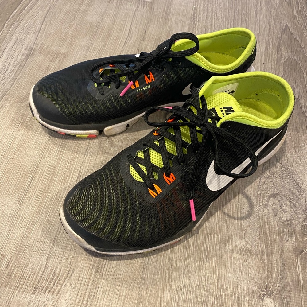 HOST PICK 🔥Nike fitsole sneaker